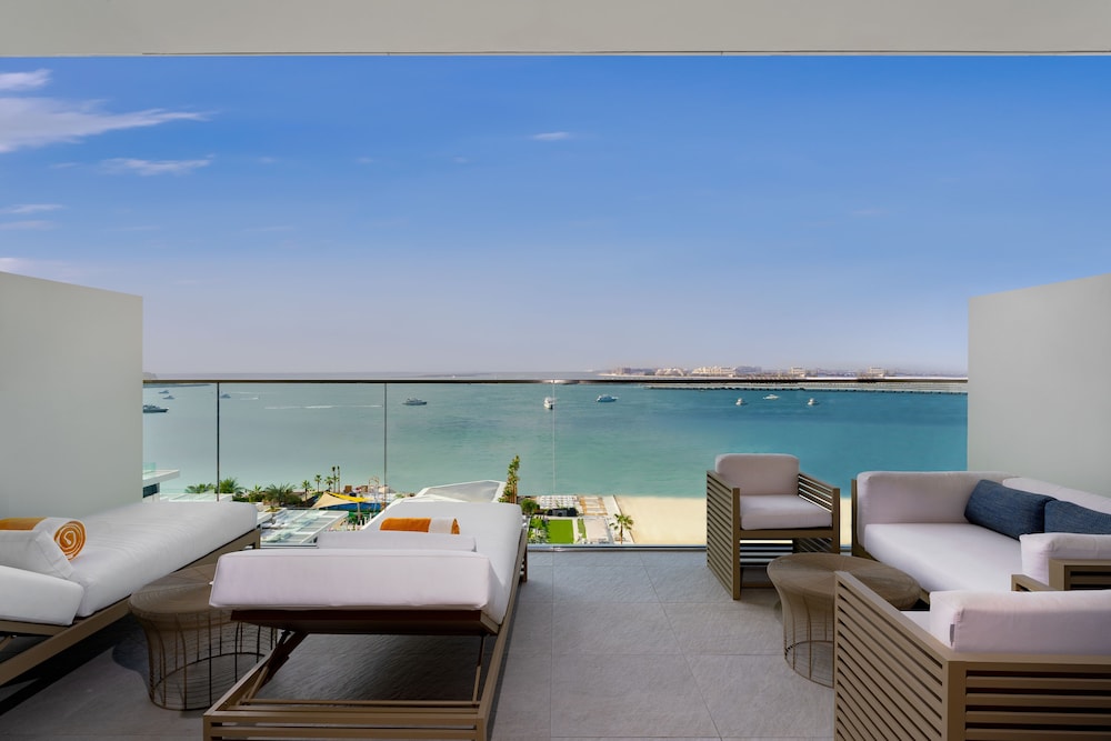 FIVE LUXE — Beach in Dubai
