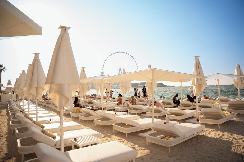 FIVE LUXE — Beach in Dubai