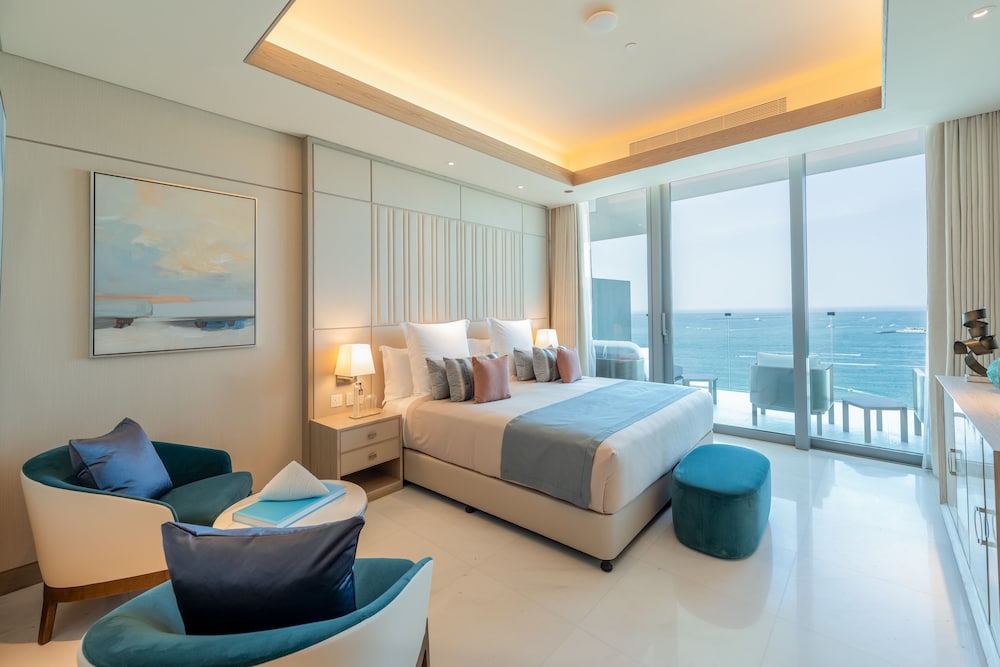 FIVE LUXE — Hotel rooms in Dubai