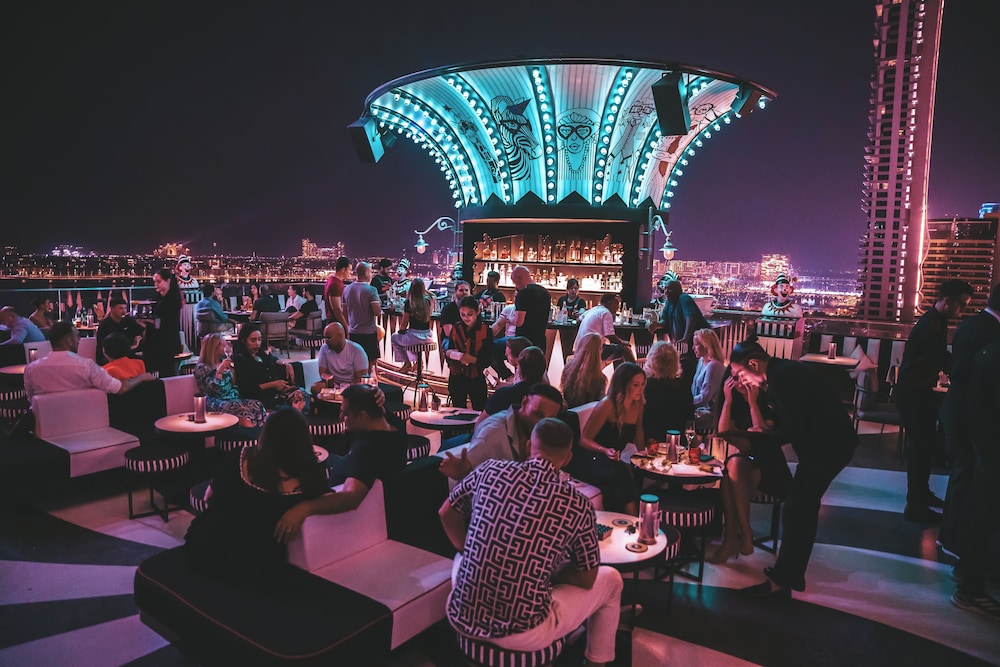 FIVE LUXE — Restaurant & bars in Dubai