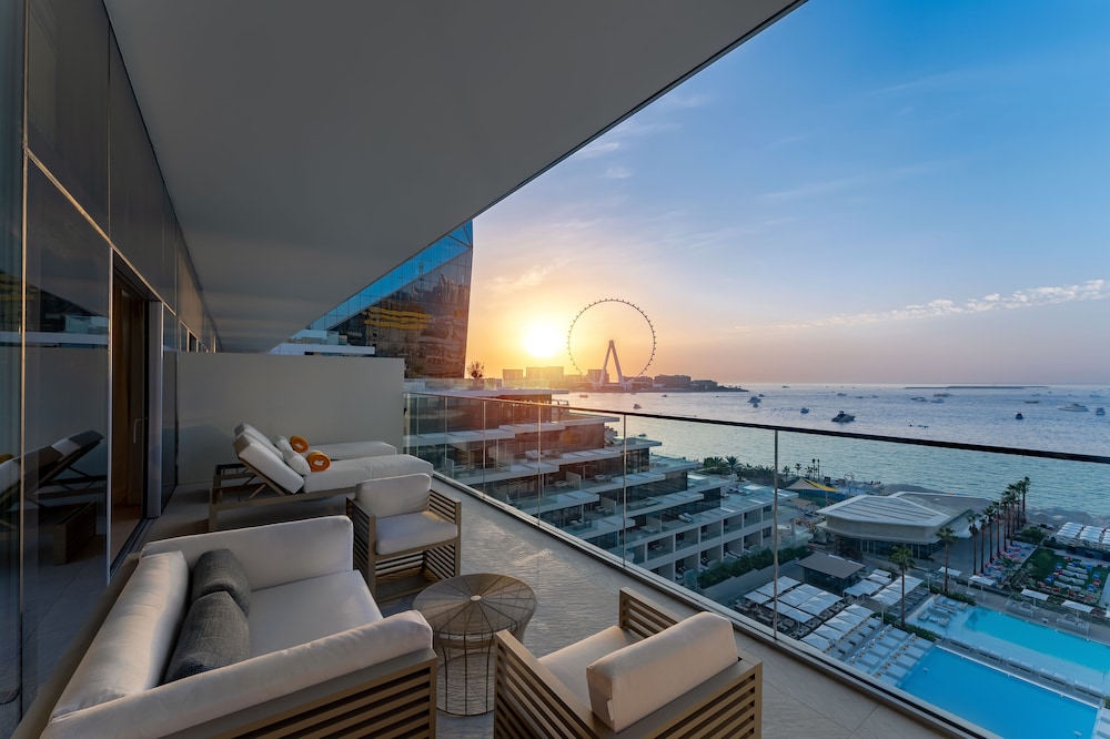 FIVE LUXE — Hotel rooms in Dubai