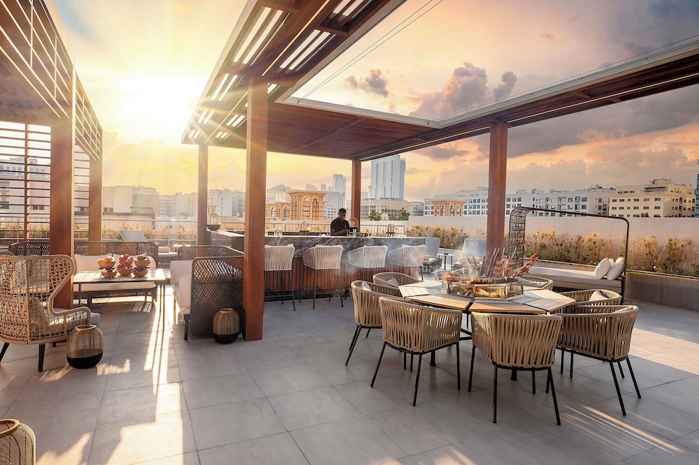 The Biltmore Hotel Villas, Dubai — Restaurant & bars in Dubai