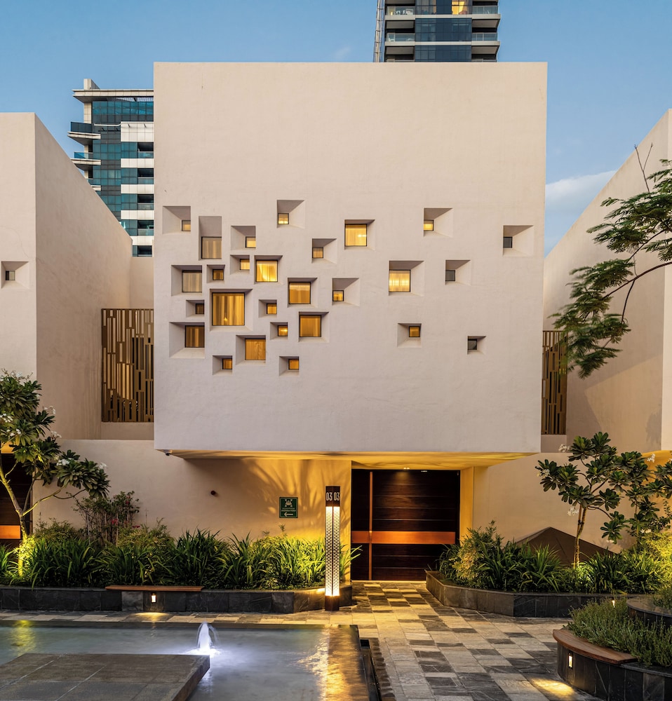 The Biltmore Hotel Villas, Dubai — Hotel building in Dubai