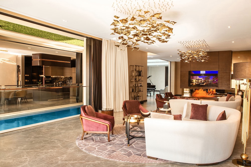 The Biltmore Hotel Villas, Dubai — Restaurant & bars in Dubai