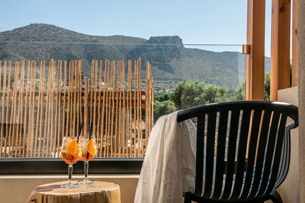 Indigo Inn Casa - Adults Only — Restaurant & bars in Hersonissos