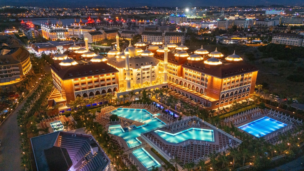 Royal Taj Mahal - All Inclusive — Outdoor in Side