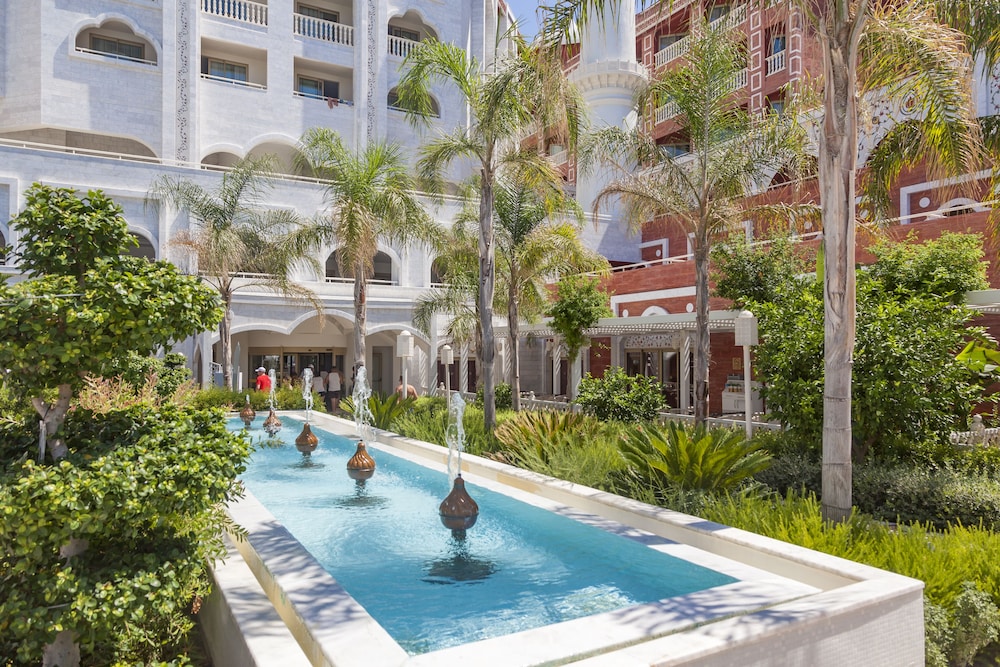Royal Taj Mahal - All Inclusive — Outdoor in Side