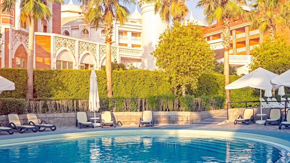 Royal Taj Mahal - All Inclusive — Pool in Side