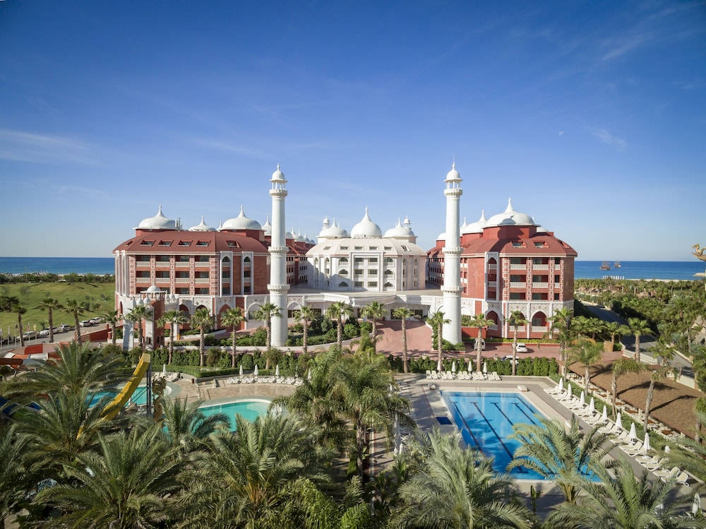 Royal Taj Mahal - All Inclusive — View in Side