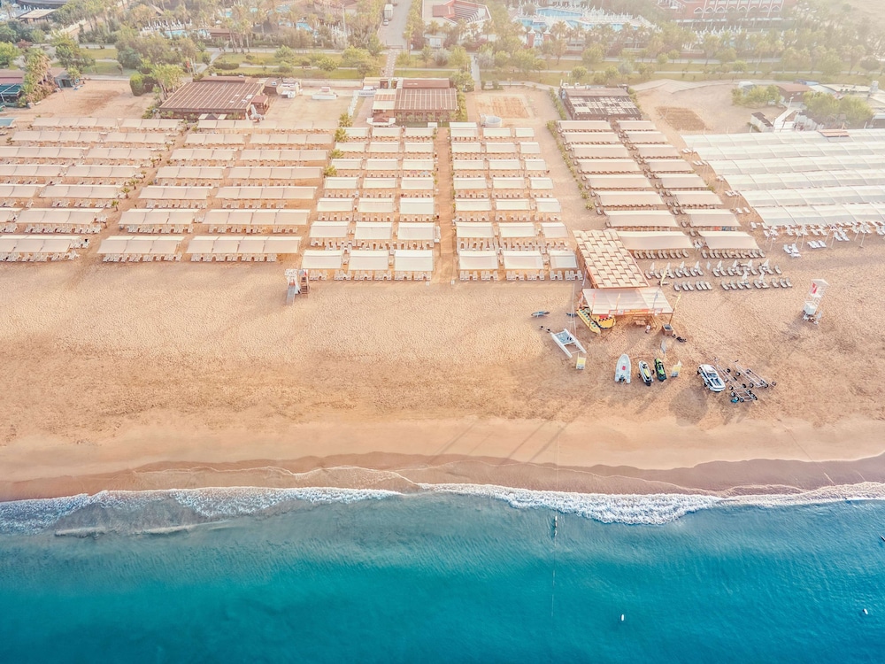 Royal Taj Mahal - All Inclusive — View in Side