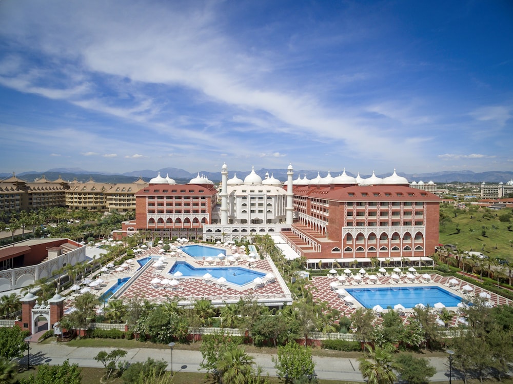 Royal Taj Mahal - All Inclusive — View in Side