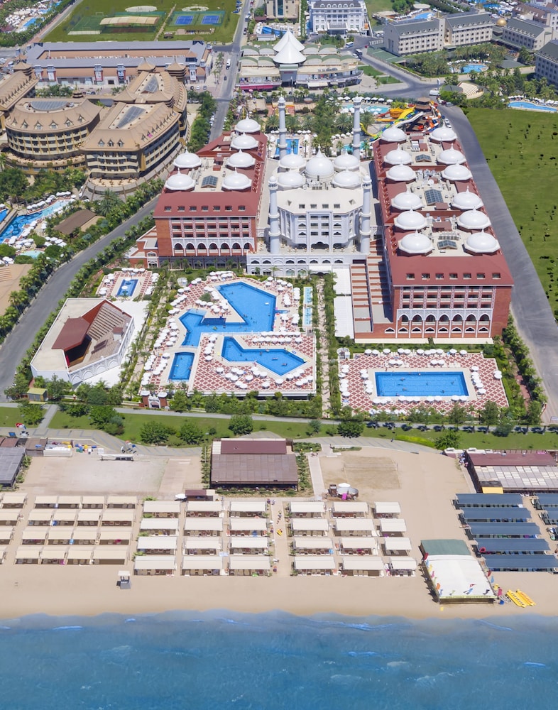 Royal Taj Mahal - All Inclusive — View in Side