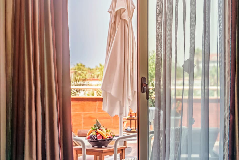 Royal Taj Mahal - All Inclusive — Rooms in Side