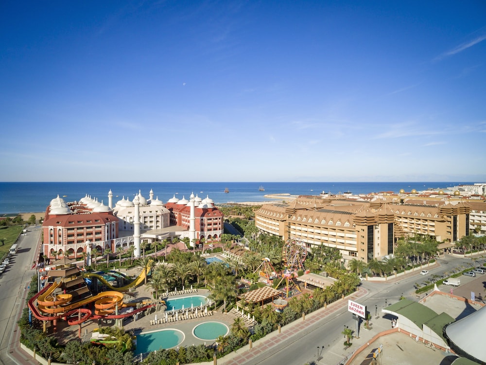 Royal Taj Mahal - All Inclusive — View in Side