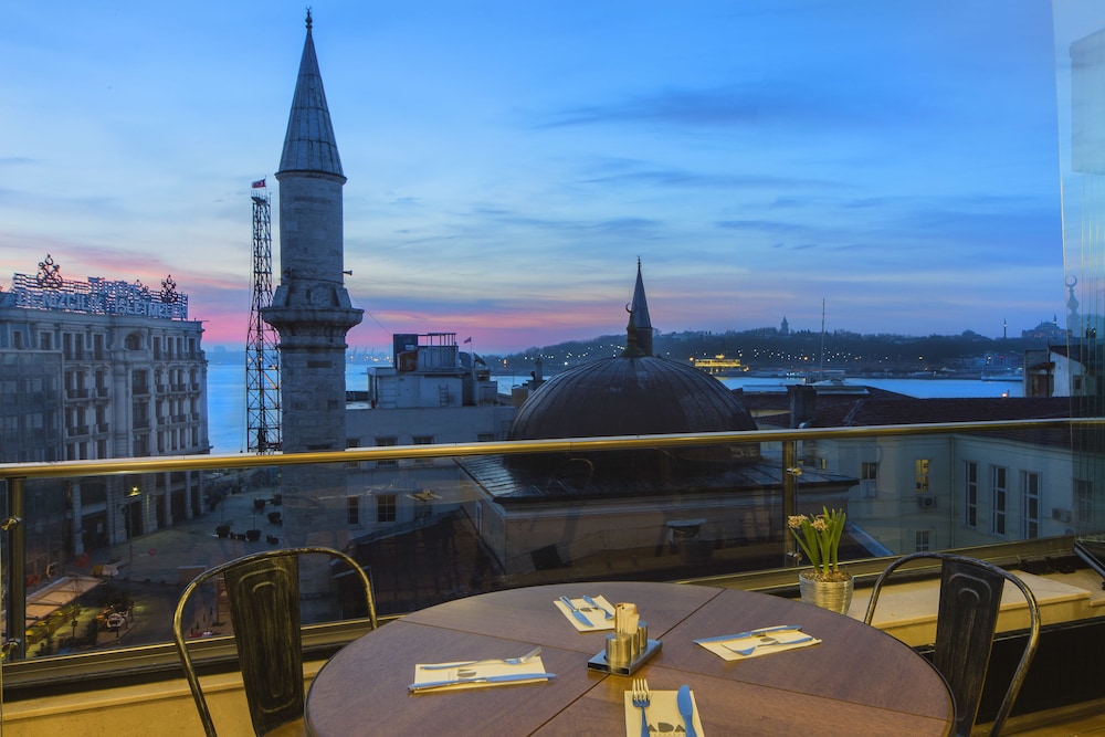 Ada Karakoy Hotel - Special Class — Restaurant & bars in Istanbul, Istanbul
