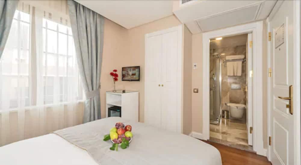 Ada Karakoy Hotel - Special Class — Hotel rooms in Istanbul, Istanbul