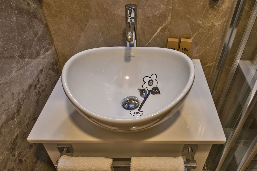 Ada Karakoy Hotel - Special Class — Hotel rooms in Istanbul, Istanbul