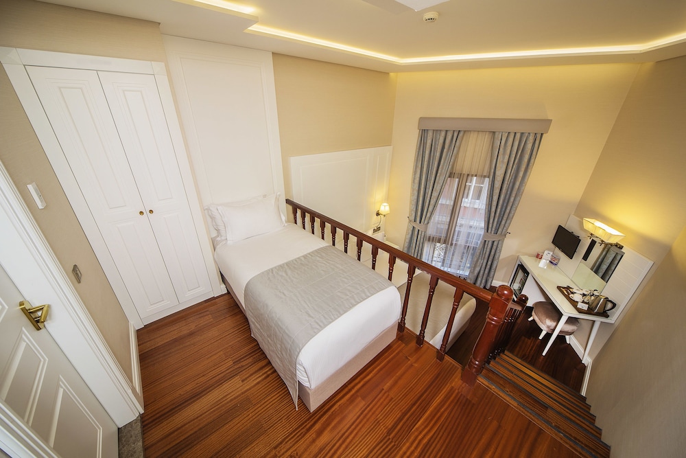 Ada Karakoy Hotel - Special Class — Hotel rooms in Istanbul, Istanbul