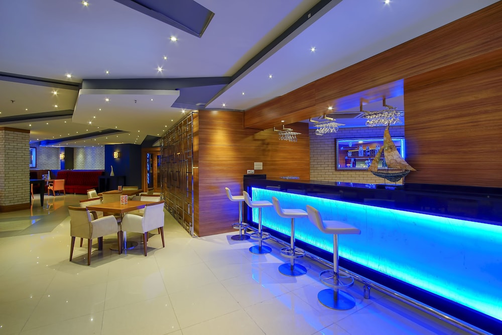 Limak Atlantis De Luxe Hotel & Resort - All Inclusive — Restaurant in Belek