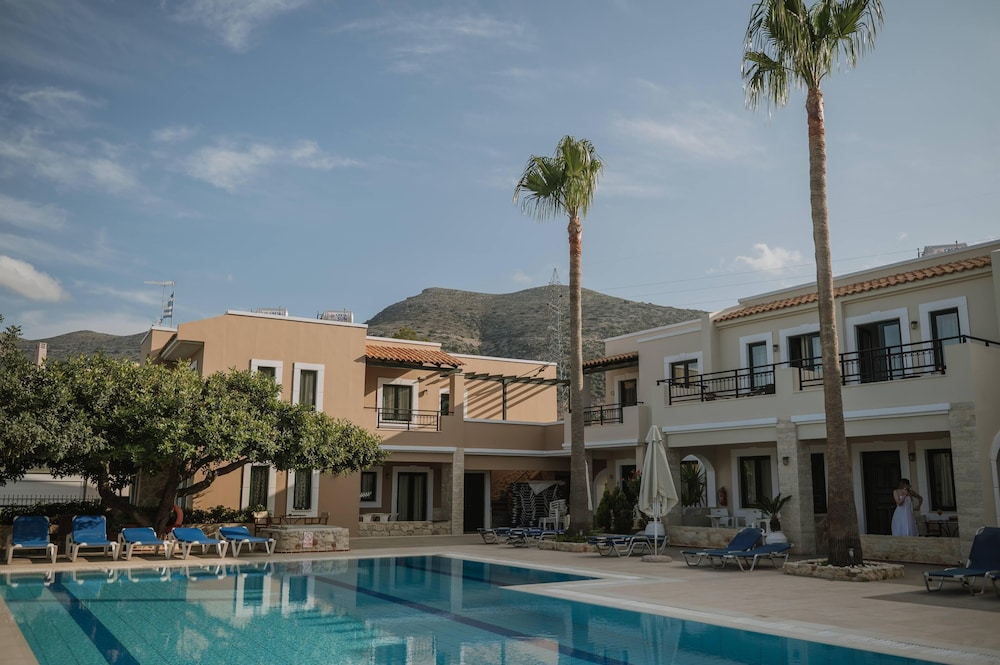 Dionysos Apartments and Studios — Swimming pool in Stalida