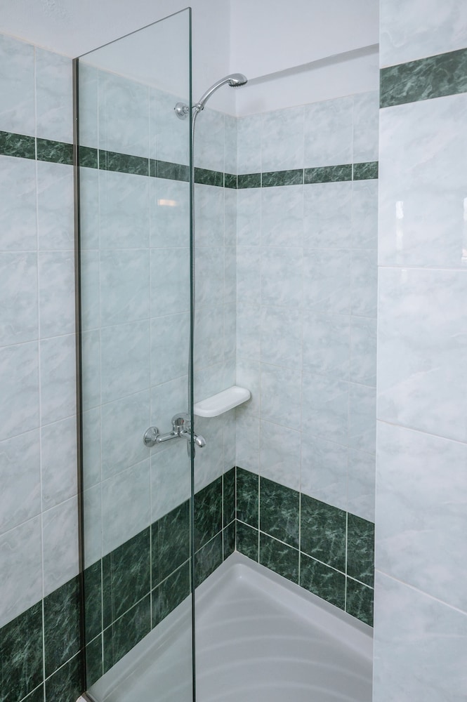 Dionysos Apartments and Studios — Hotel rooms in Stalida