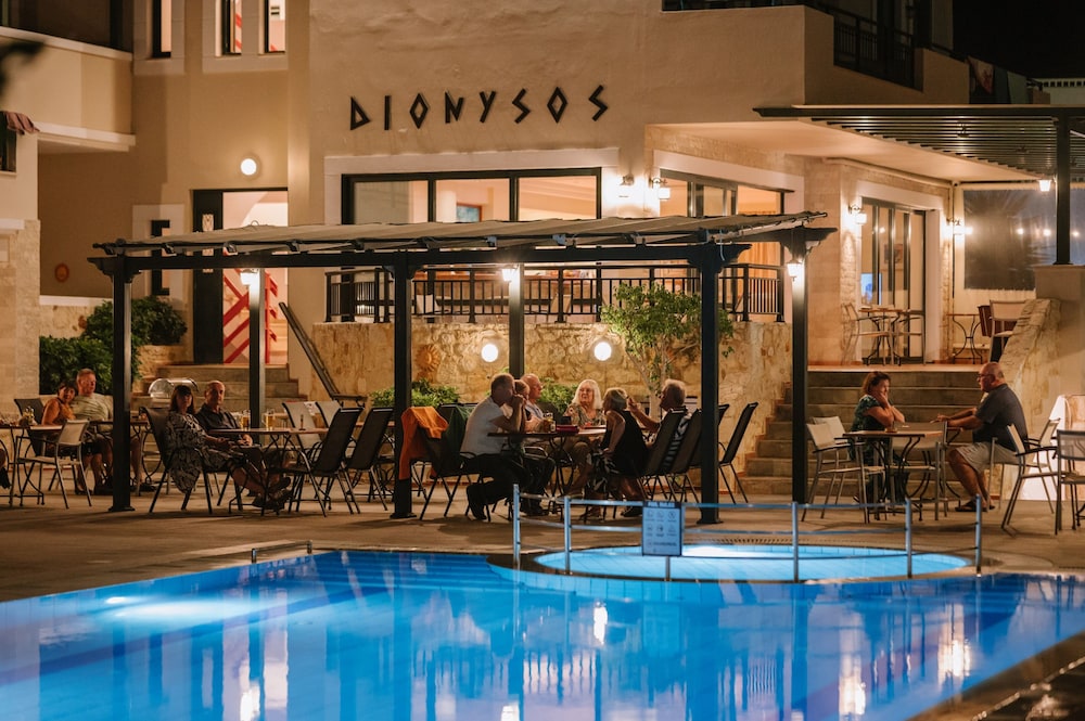 Dionysos Apartments and Studios — Restaurant & bars in Stalida