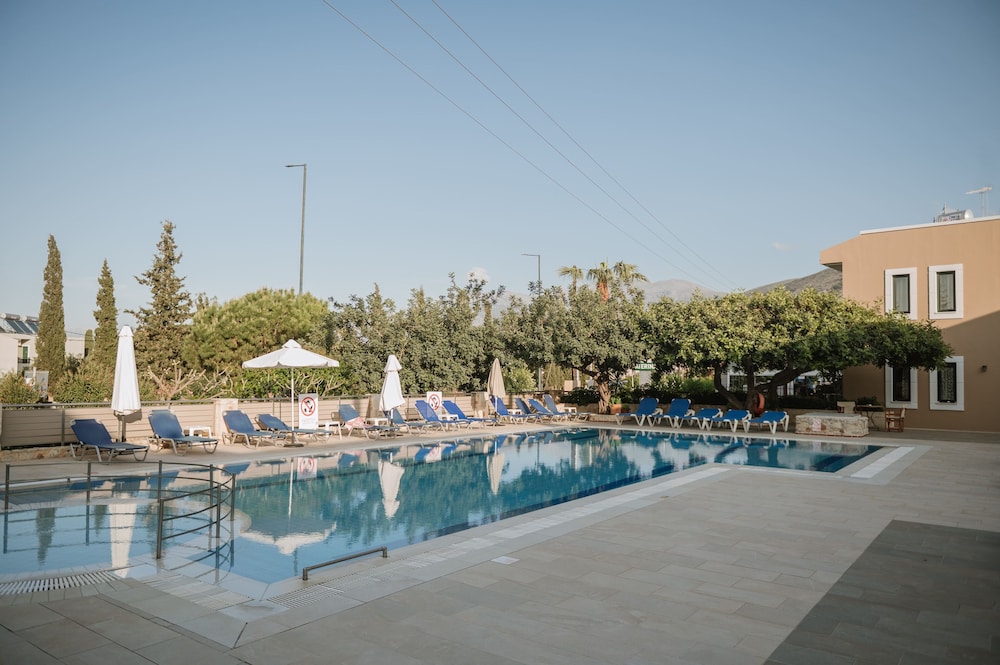 Dionysos Apartments and Studios — Swimming pool in Stalida