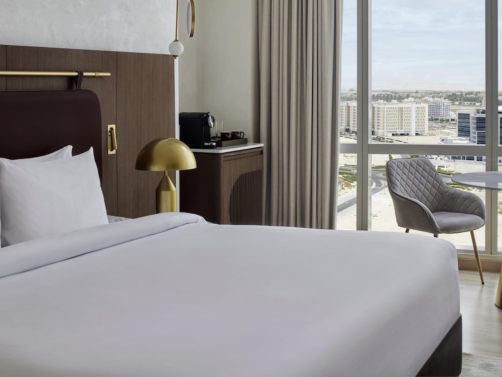 Mövenpick Hotel Jumeirah Village Triangle — Hotel rooms in Dubai