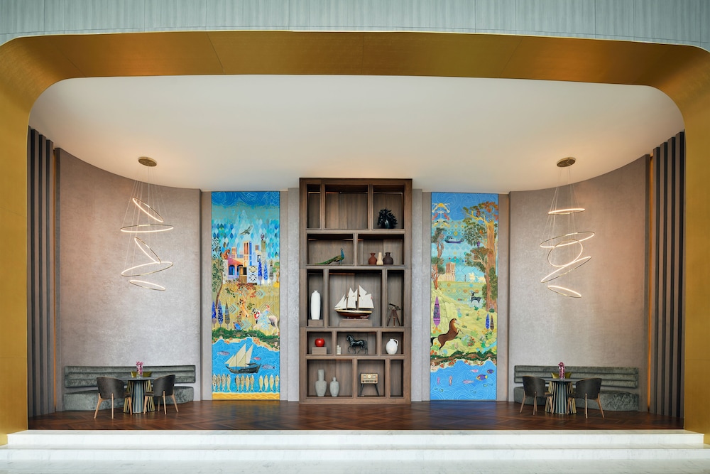 Mövenpick Hotel Jumeirah Village Triangle — Restaurant & bars in Dubai
