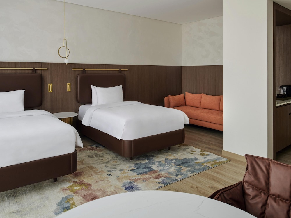 Mövenpick Hotel Jumeirah Village Triangle — Hotel rooms in Dubai