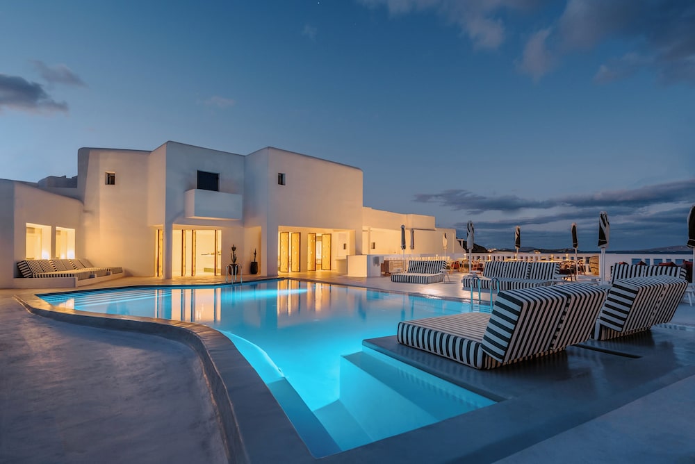 Croco Mykonos — Swimming pool in Tourlos, South Aegean