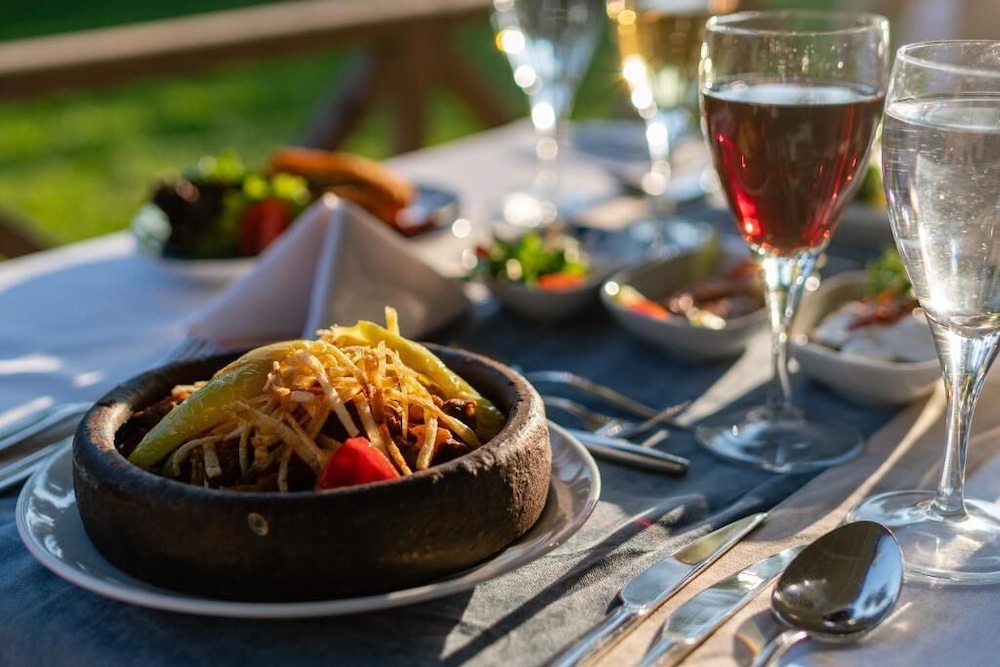 Palmeras Beach Hotel — Restaurant & bars in Alanya