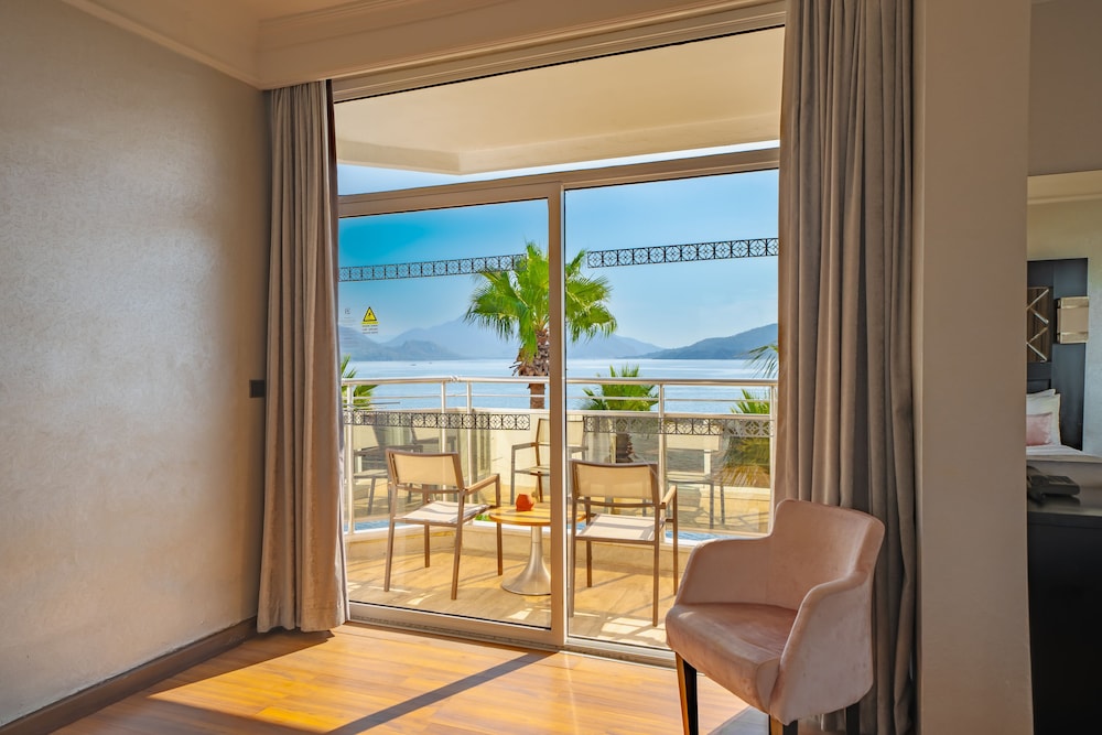 Prime Beach Hotel - All inclusive — Hotel rooms in Marmaris, Mugla