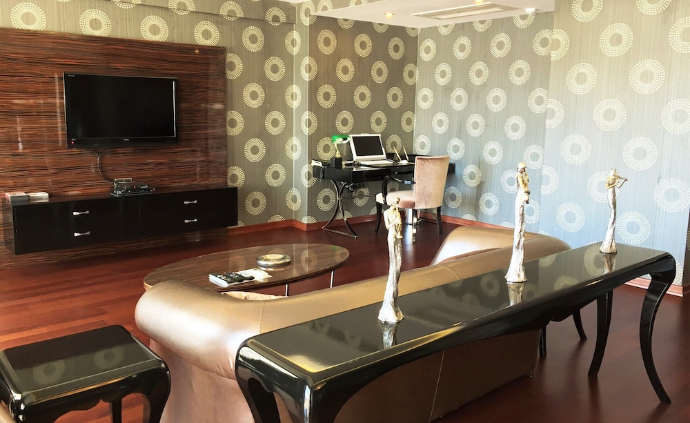 Prime Beach Hotel - All inclusive — Hotel rooms in Marmaris, Mugla