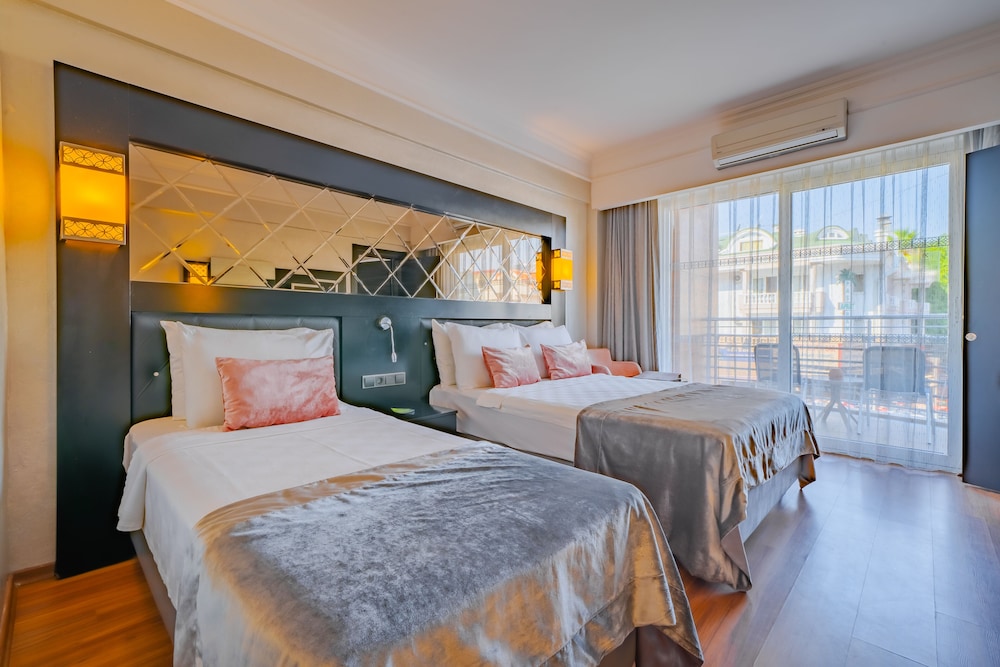 Prime Beach Hotel - All inclusive — Hotel rooms in Marmaris, Mugla