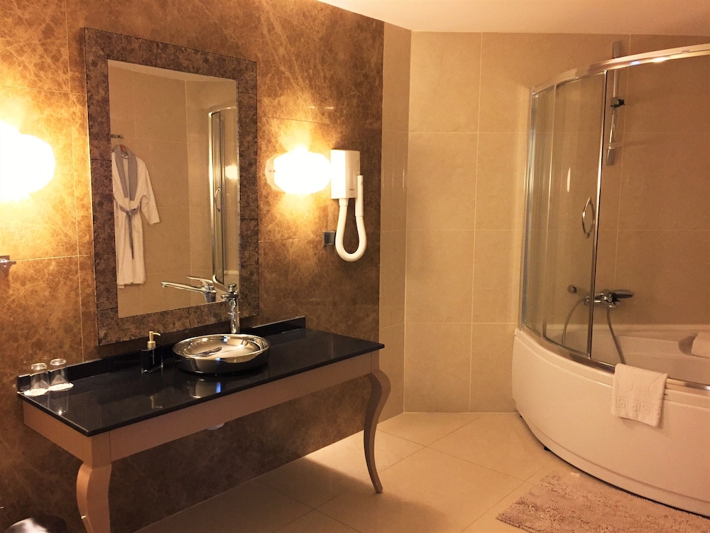 Prime Beach Hotel - All inclusive — Hotel rooms in Marmaris, Mugla