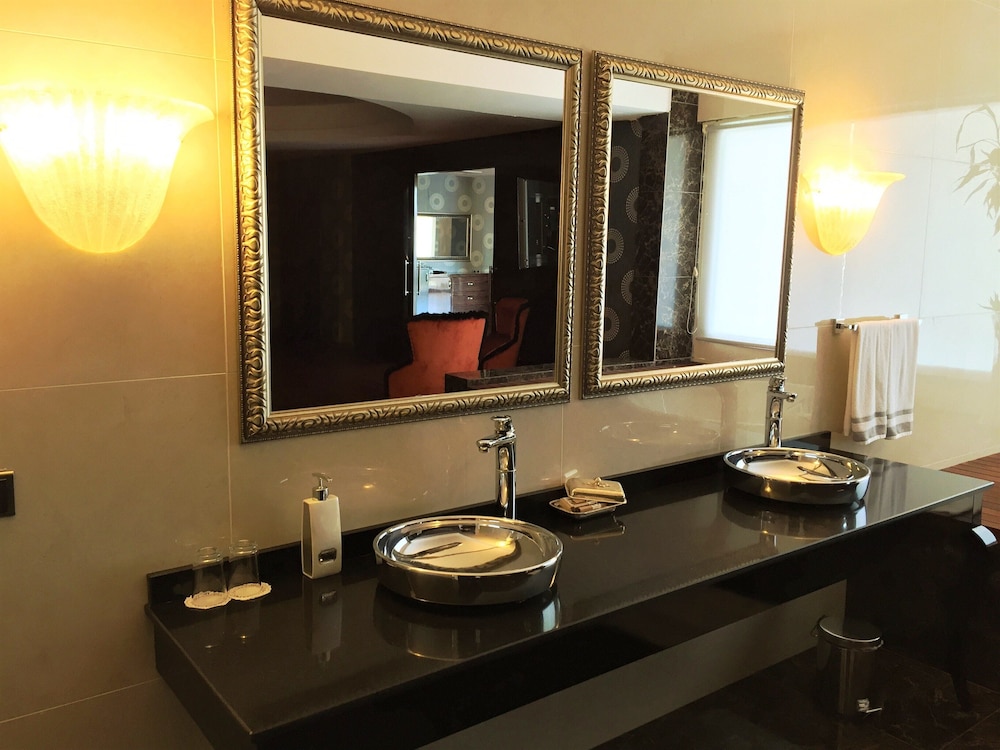 Prime Beach Hotel - All inclusive — Hotel rooms in Marmaris, Mugla