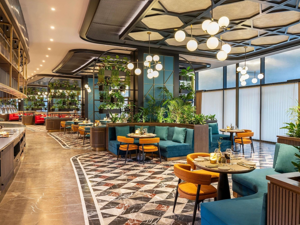 Mövenpick Hotel Istanbul Marmara Sea — Restaurant & bars in Istanbul, Istanbul