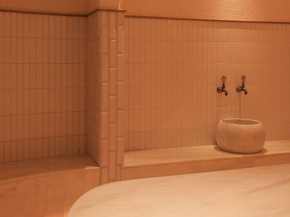 Mövenpick Hotel Istanbul Marmara Sea — Spa in Istanbul, Istanbul