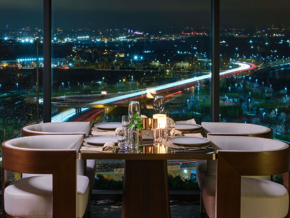Mövenpick Hotel Istanbul Marmara Sea — Restaurant & bars in Istanbul, Istanbul