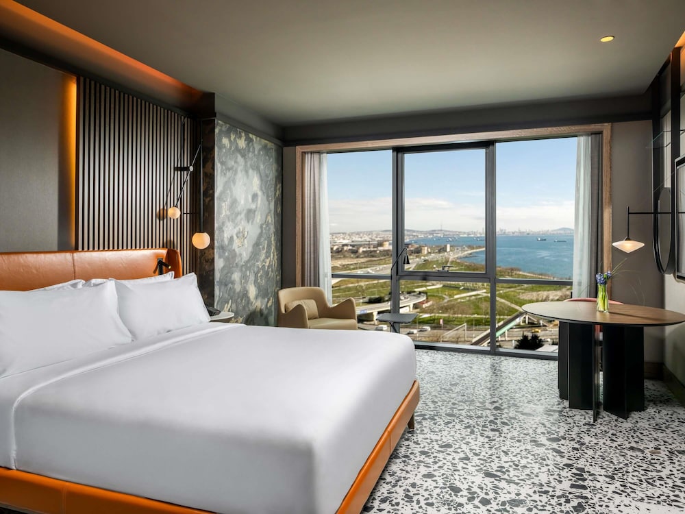 Mövenpick Hotel Istanbul Marmara Sea — Hotel rooms in Istanbul, Istanbul