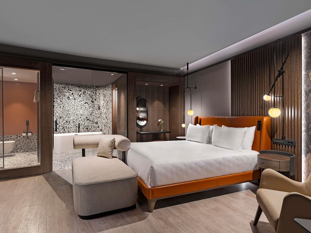 Mövenpick Hotel Istanbul Marmara Sea — Hotel rooms in Istanbul, Istanbul
