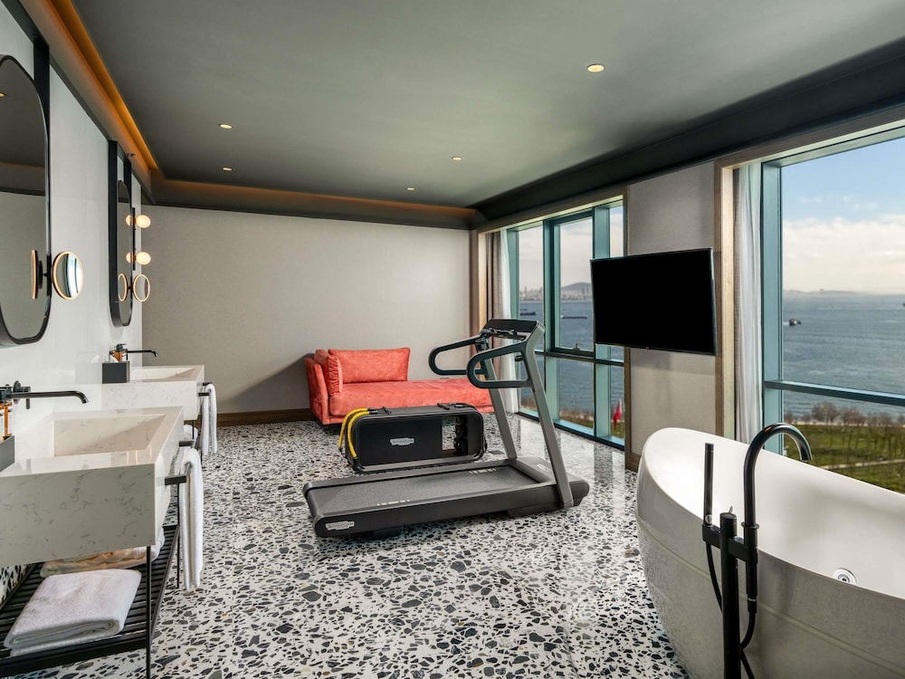 Mövenpick Hotel Istanbul Marmara Sea — Hotel rooms in Istanbul, Istanbul