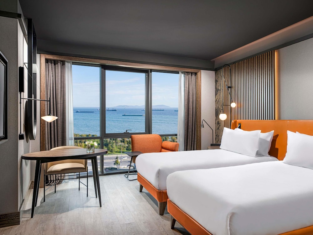 Mövenpick Hotel Istanbul Marmara Sea — Hotel rooms in Istanbul, Istanbul