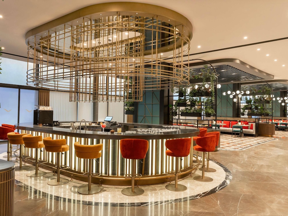 Mövenpick Hotel Istanbul Marmara Sea — Restaurant & bars in Istanbul, Istanbul