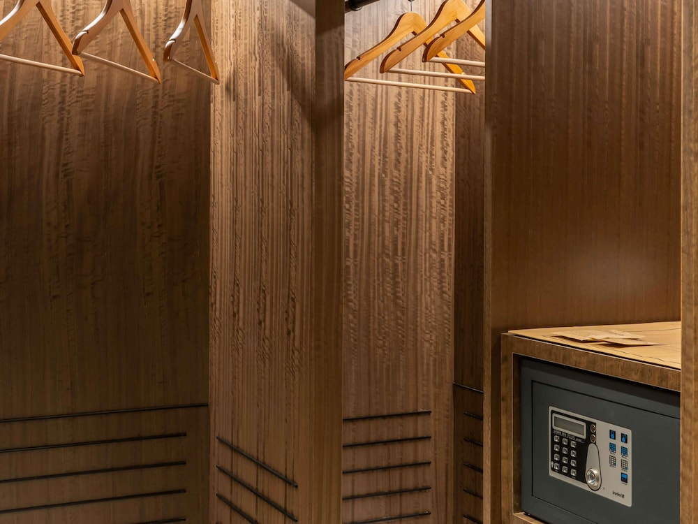 Mövenpick Hotel Istanbul Marmara Sea — Hotel rooms in Istanbul, Istanbul