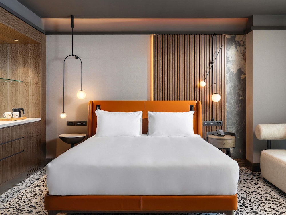 Mövenpick Hotel Istanbul Marmara Sea — Hotel rooms in Istanbul, Istanbul