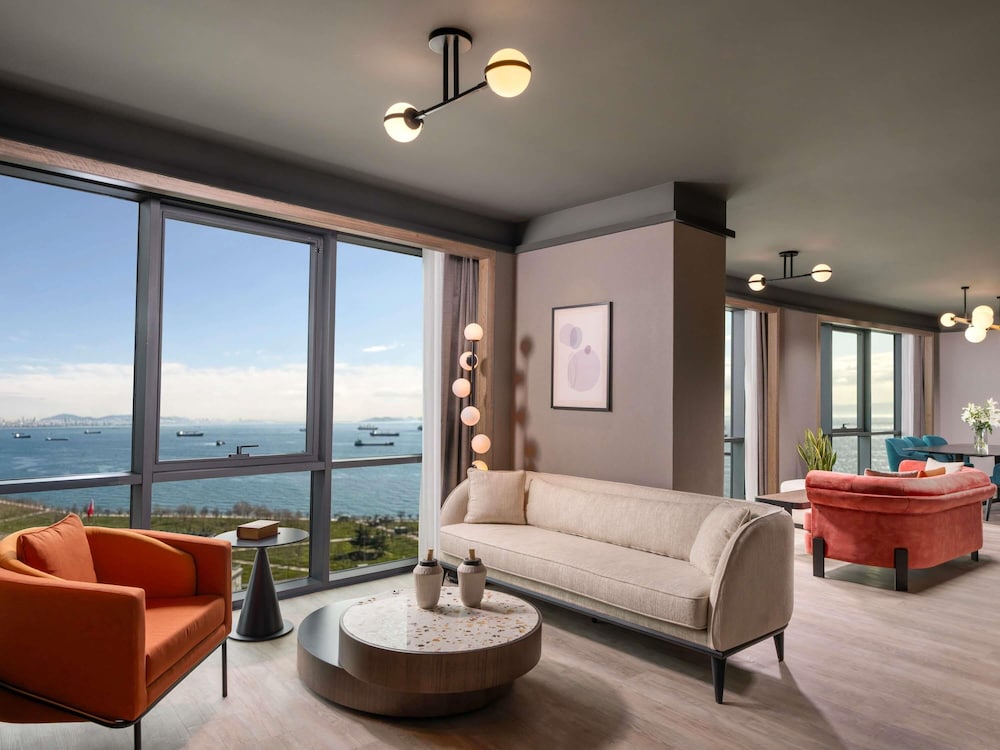 Mövenpick Hotel Istanbul Marmara Sea — Hotel rooms in Istanbul, Istanbul