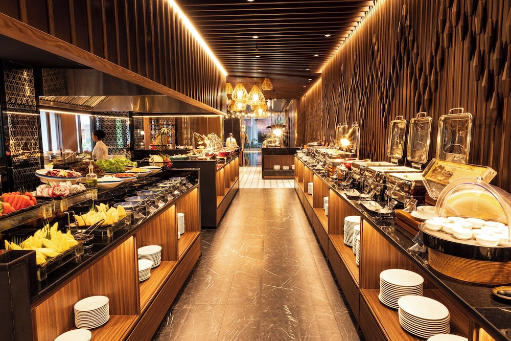 Maison Hotel Bangkok — Restaurant & bars in Bangkok, Bangkok