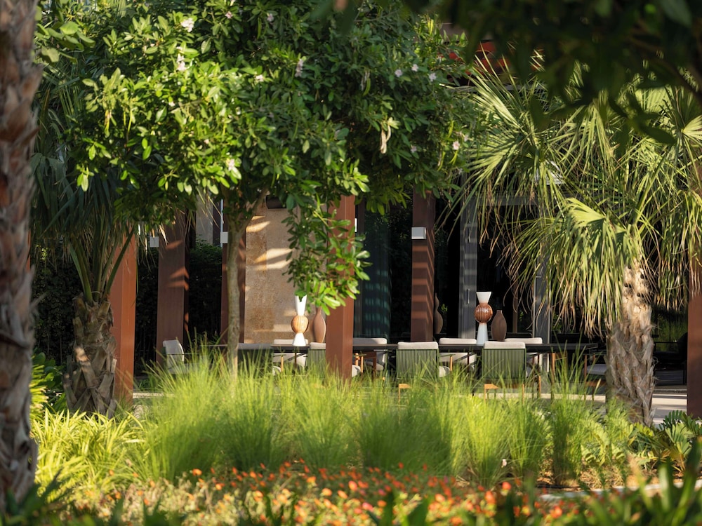 Banyan Tree Dubai at Bluewaters — Hotel building in Dubai